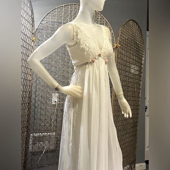 Beautiful Vintage Cabernet 2 piece set. - Picture 4 of 14